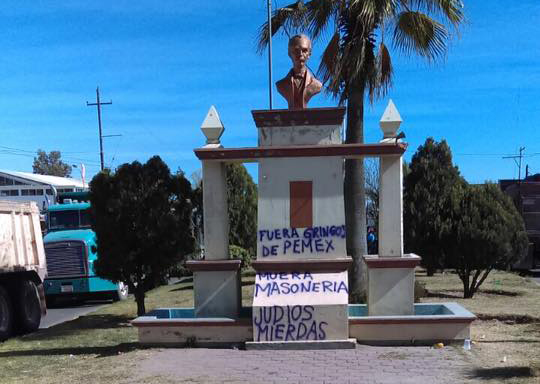 protesta frente a pemex durango